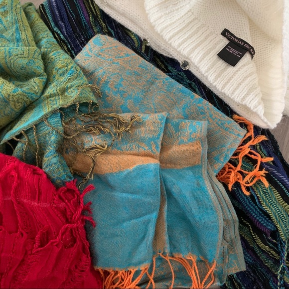 Mall Brand Mystery Box Men & Women Resell Box - Picture 8 of 10